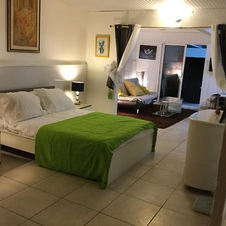 Le Gite Les Haut De La Marina Basse Terre Bagian luar foto